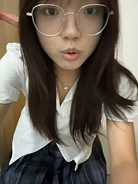 Snapshot of ela_sisi chatting on 07.21.26 ela sisi online show from 07.21.26