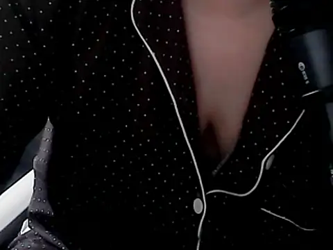Snapshot of verjinny chatting on 06.20.26 verjinny online show from 06.20.26