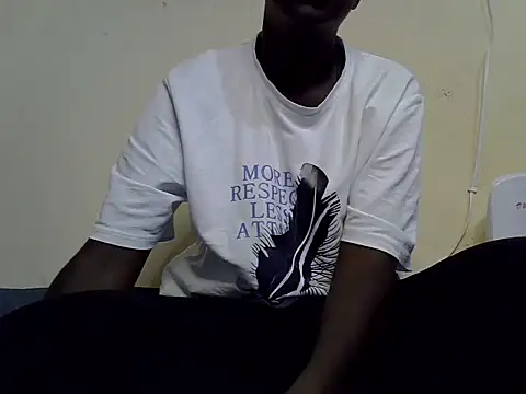 Snapshot of African_petite_godess chatting on 06.16.26 African petite godess online show from 06.16.26