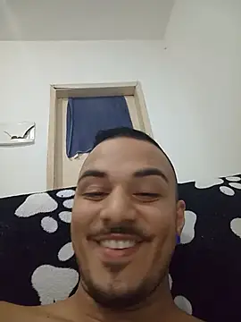 Edneishenrique online show from 07.25.26