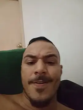 Edneishenrique online show from 08.06.26
