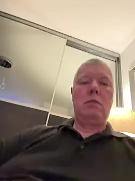 Snapshot of cumboy chatting on 01.02.25 cumboy online show from 01.02.25