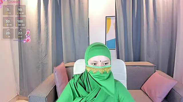 Snapshot of Nayla_Luxe chatting on 06.16.26 Nayla Luxe online show from 06.16.26