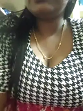 Snapshot of prethutamil chatting on 07.31.26 prethutamil online show from 07.31.26