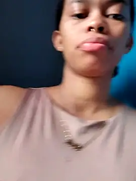 Snapshot of caroline_brunete chatting on 06.19.26 caroline brunete online show from 06.19.26
