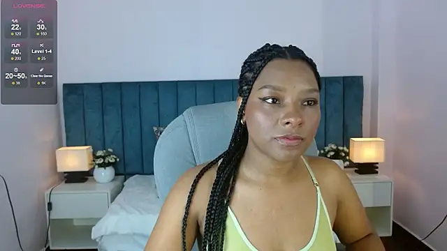 Snapshot of Val_naughty chatting on 06.17.26 Val naughty online show from 06.17.26