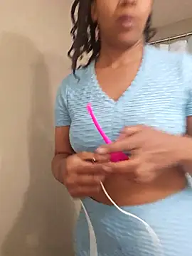 Snapshot of NAOMIdaFreakXXXXX chatting on 11.15.25 NAOMIdaFreakXXXXX online show from 11.15.25