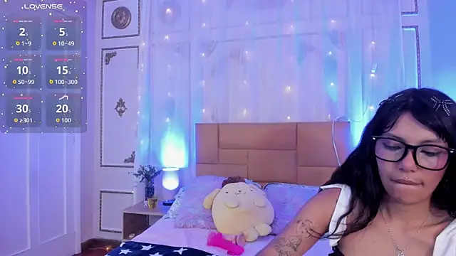 Saki Akanne online show from 07.10.26
