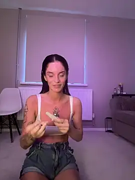 Snapshot of Emilysunrisex chatting on 06.30.26 Emilysunrisex online show from 06.30.26