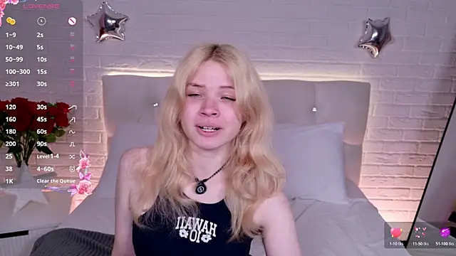 Snapshot of ChloeWells chatting on 07.24.26 ChloeWells online show from 07.24.26