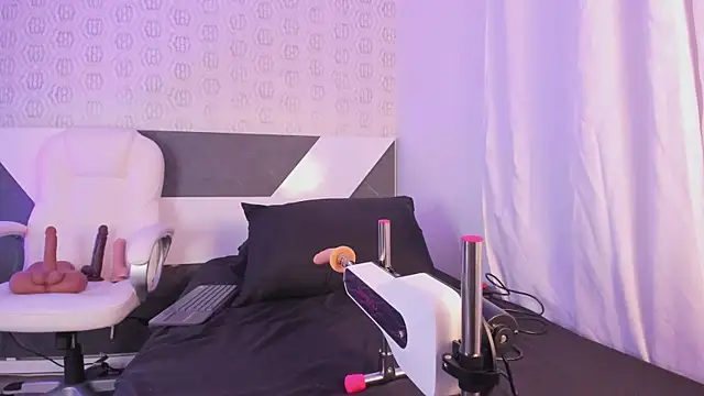 Snapshot of Mia_blackthorne chatting on 07.18.26 Mia blackthorne online show from 07.18.26