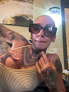 Snapshot of inked_up_jade chatting on 06.19.26 inked up jade online show from 06.19.26
