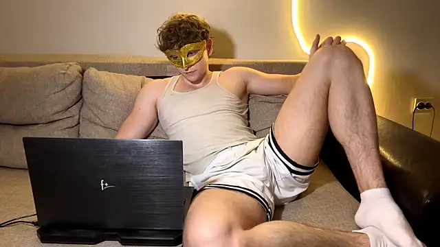 Snapshot of deniel_horny chatting on 06.25.26 deniel horny online show from 06.25.26