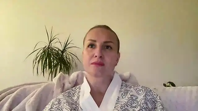Snapshot of Delissaxx chatting on 06.23.26 Delissaxx online show from 06.23.26