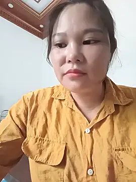 Snapshot of Holy-mi chatting on 07.23.26 Holy-mi online show from 07.23.26