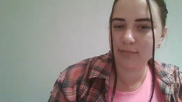 Snapshot of Zanoriala chatting on 06.24.26 Zanoriala online show from 06.24.26
