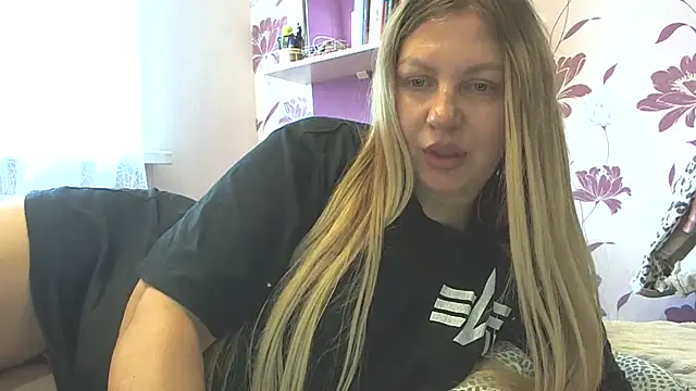 AmaandaSexyHotAss69 online show from 07.03.26