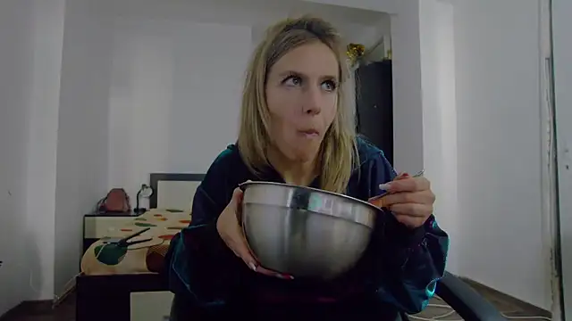 DedeSibel online show from 10.10.25