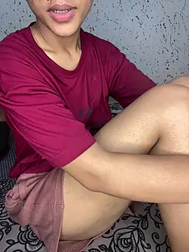 Snapshot of Romantic_couple69 chatting on 07.11.26 Romantic couple69 online show from 07.11.26