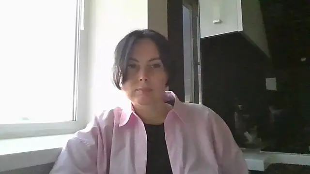 Snapshot of Velissada chatting on 06.27.26 Velissada online show from 06.27.26
