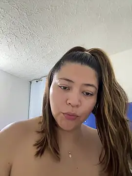 Snapshot of Majo5 chatting on 07.16.26 Majo5 online show from 07.16.26