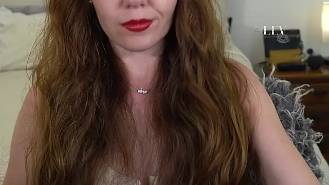 Snapshot of leverageurassets chatting on 03.04.26 leverageurassets online show from 03.04.26