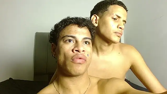 Snapshot of Jose_And_Daniel chatting on 06.25.26 Jose And Daniel online show from 06.25.26