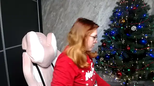 Snapshot of Reginasmilee chatting on 12.13.25 Reginasmilee online show from 12.13.25