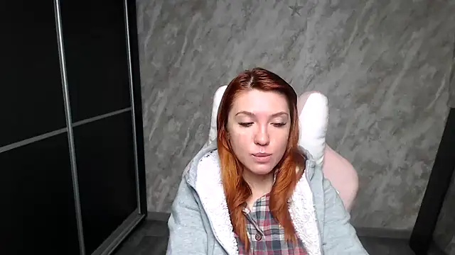 Reginasmilee online show from 02.05.26