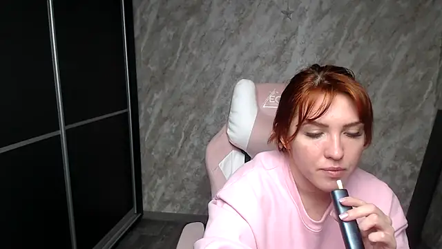 Reginasmilee online show from 02.05.26