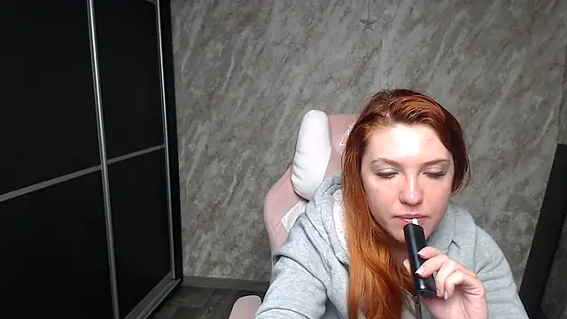 Reginasmilee online show from 02.07.26