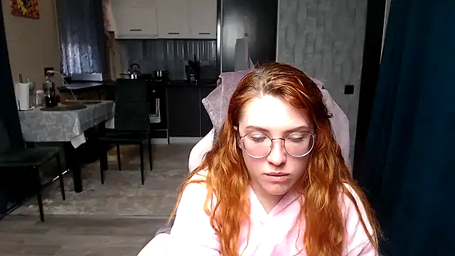 Reginasmilee online show from 04.23.26