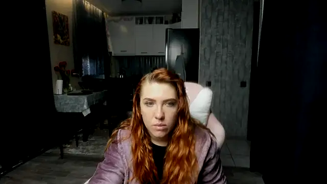 Reginasmilee online show from 04.30.26