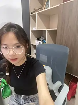 YY-1-1-1 online show from 06.25.26