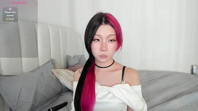 lilithvane online show from 07.10.26
