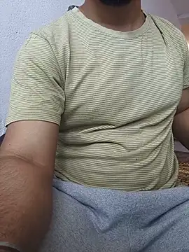 Snapshot of 8inch_hunk19 chatting on 07.01.26 8inch hunk19 online show from 07.01.26