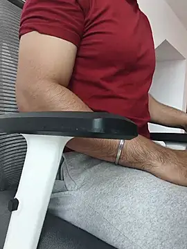 Snapshot of 8inch_hunk19 chatting on 08.04.26 8inch hunk19 online show from 08.04.26