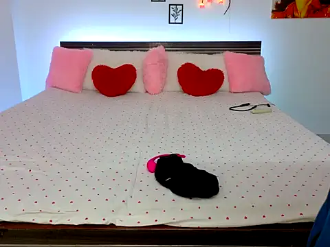 Sizzling Shanayaa online show from 07.03.26