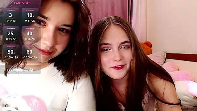 Snapshot of Viviaaan_n chatting on 07.10.26 Viviaaan n online show from 07.10.26