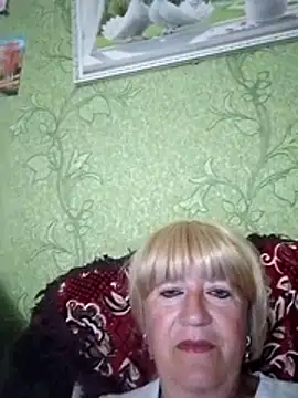 Snapshot of EmmaSwan555 chatting on 07.06.26 EmmaSwan555 online show from 07.06.26