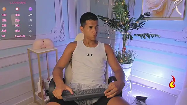 Noah sexhotty online show from 06.25.26