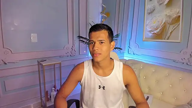 Noah sexhotty online show from 06.26.26