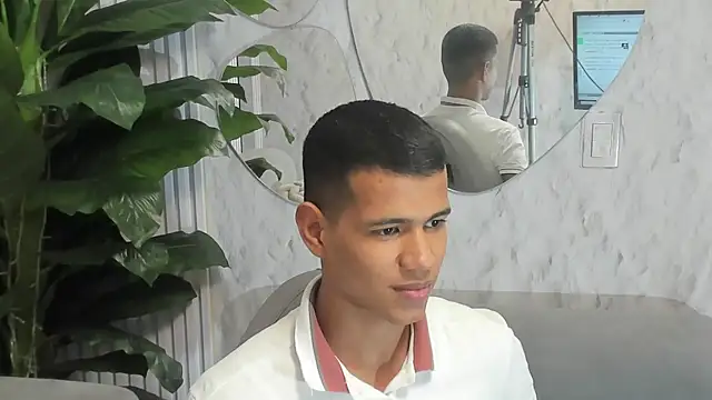 Noah sexhotty online show from 07.25.26