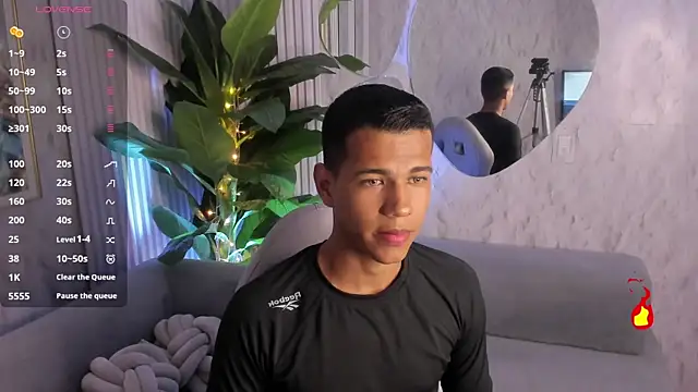 Noah sexhotty online show from 07.28.26