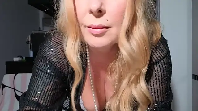 Snapshot of TammyJeann chatting on 11.09.25 TammyJeann online show from 11.09.25