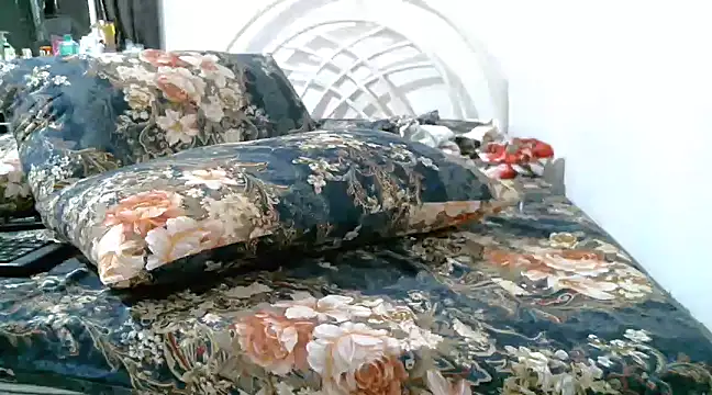 Snapshot of dominant_mistress69 chatting on 02.26.25 dominant mistress69 online show from 02.26.25