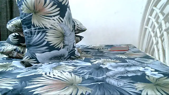 Snapshot of dominant_mistress69 chatting on 12.01.25 dominant mistress69 online show from 12.01.25