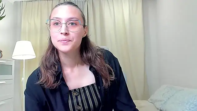 VivianCoskrey online show from 06.30.26