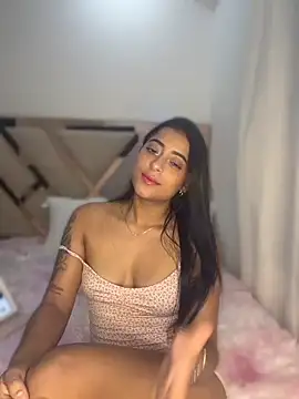 Snapshot of Sara_sofiia_ chatting on 07.04.26 Sara sofiia online show from 07.04.26
