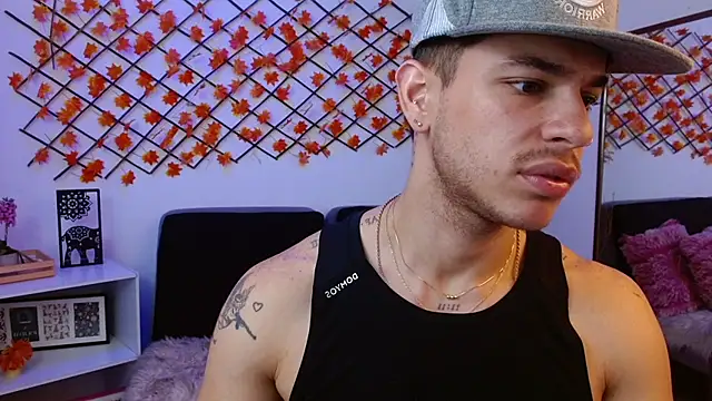 Juan023  online show from 07.07.26